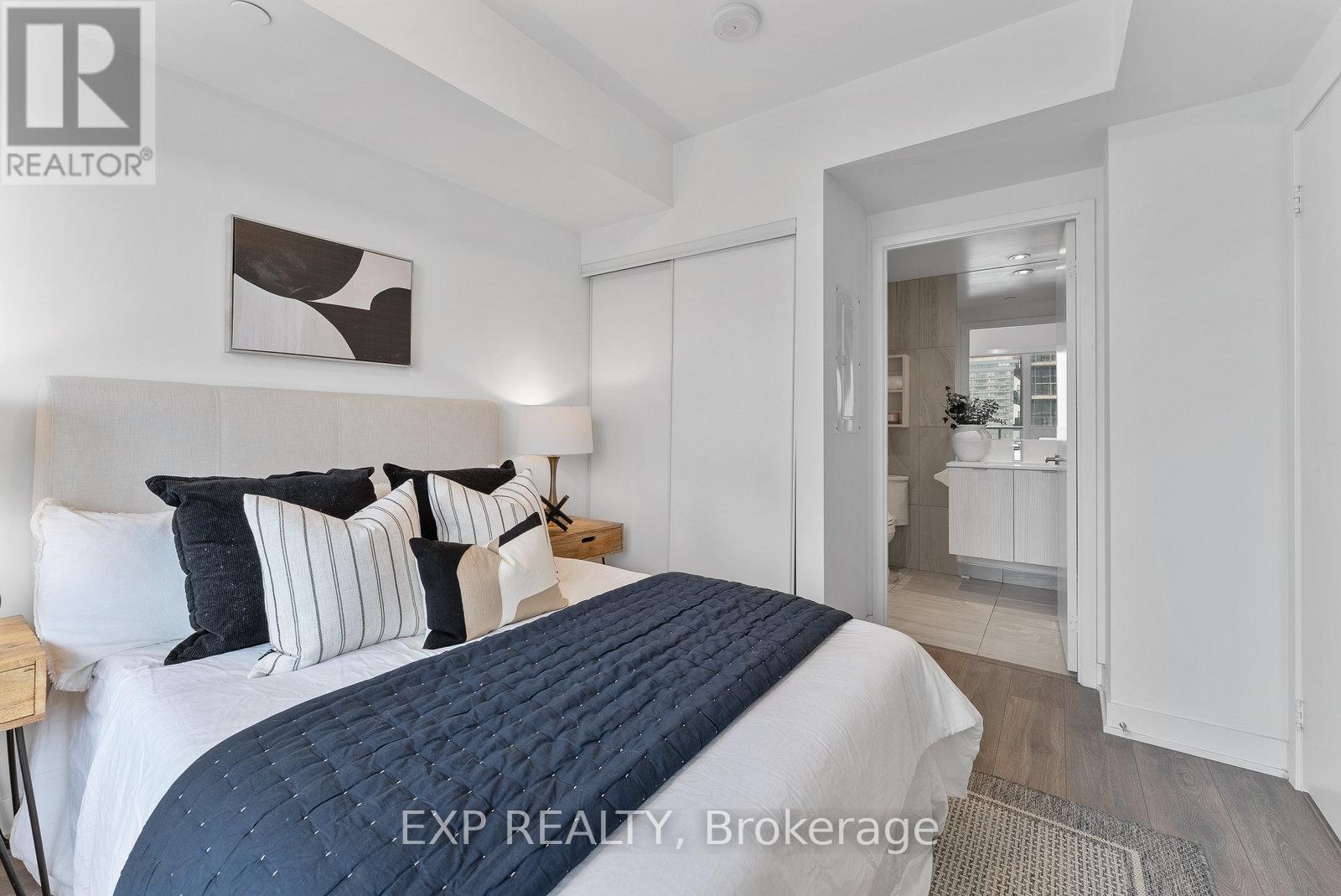 2011 - 99 Broadway Avenue, Toronto (Mount Pleasant West), Ontario  M4P 0E3 - Photo 22 - C12209540