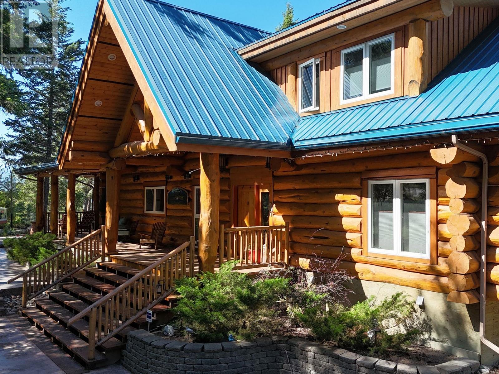 8403 Bighorn Sheep Lane, Canal Flats, British Columbia  V0B 1B0 - Photo 1 - 10348875