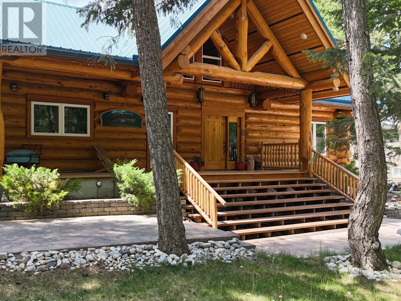 8403 Bighorn Sheep Lane, Canal Flats, British Columbia  V0B 1B0 - Photo 5 - 10348875