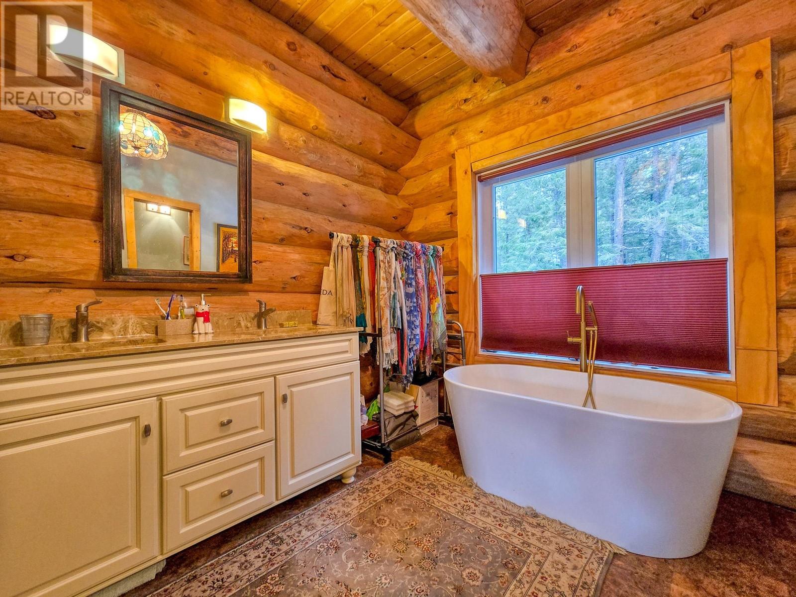 8403 Bighorn Sheep Lane, Canal Flats, British Columbia  V0B 1B0 - Photo 34 - 10348875