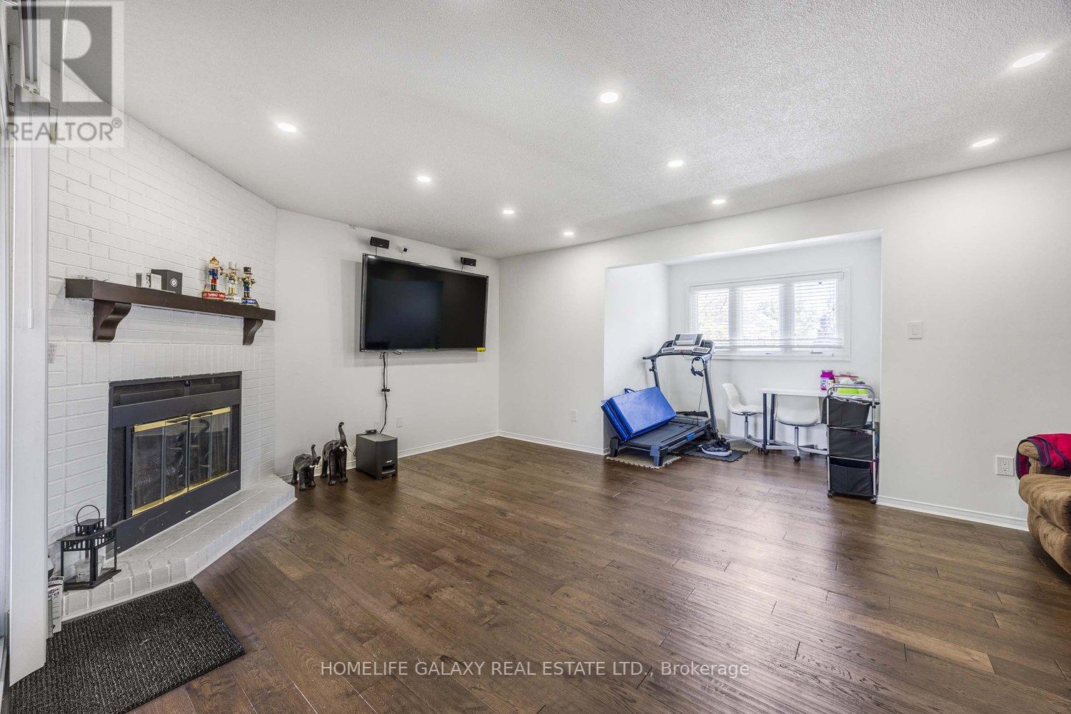 592 Maitland Drive, Pickering, Ontario  L1W 3T6 - Photo 10 - E12209230