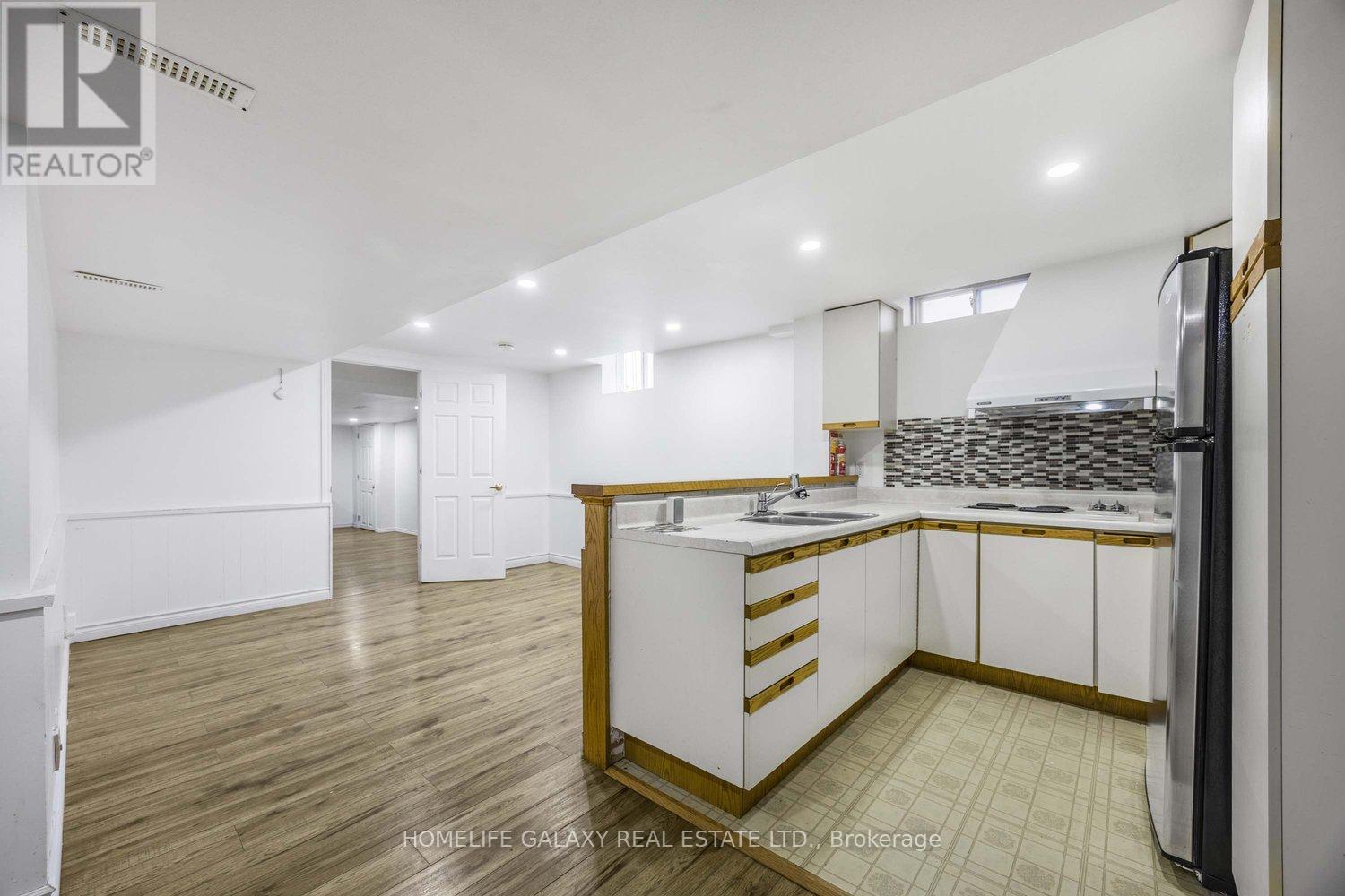 592 Maitland Drive, Pickering, Ontario  L1W 3T6 - Photo 31 - E12209230