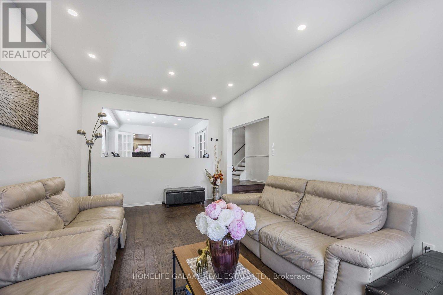 592 Maitland Drive, Pickering, Ontario  L1W 3T6 - Photo 6 - E12209230