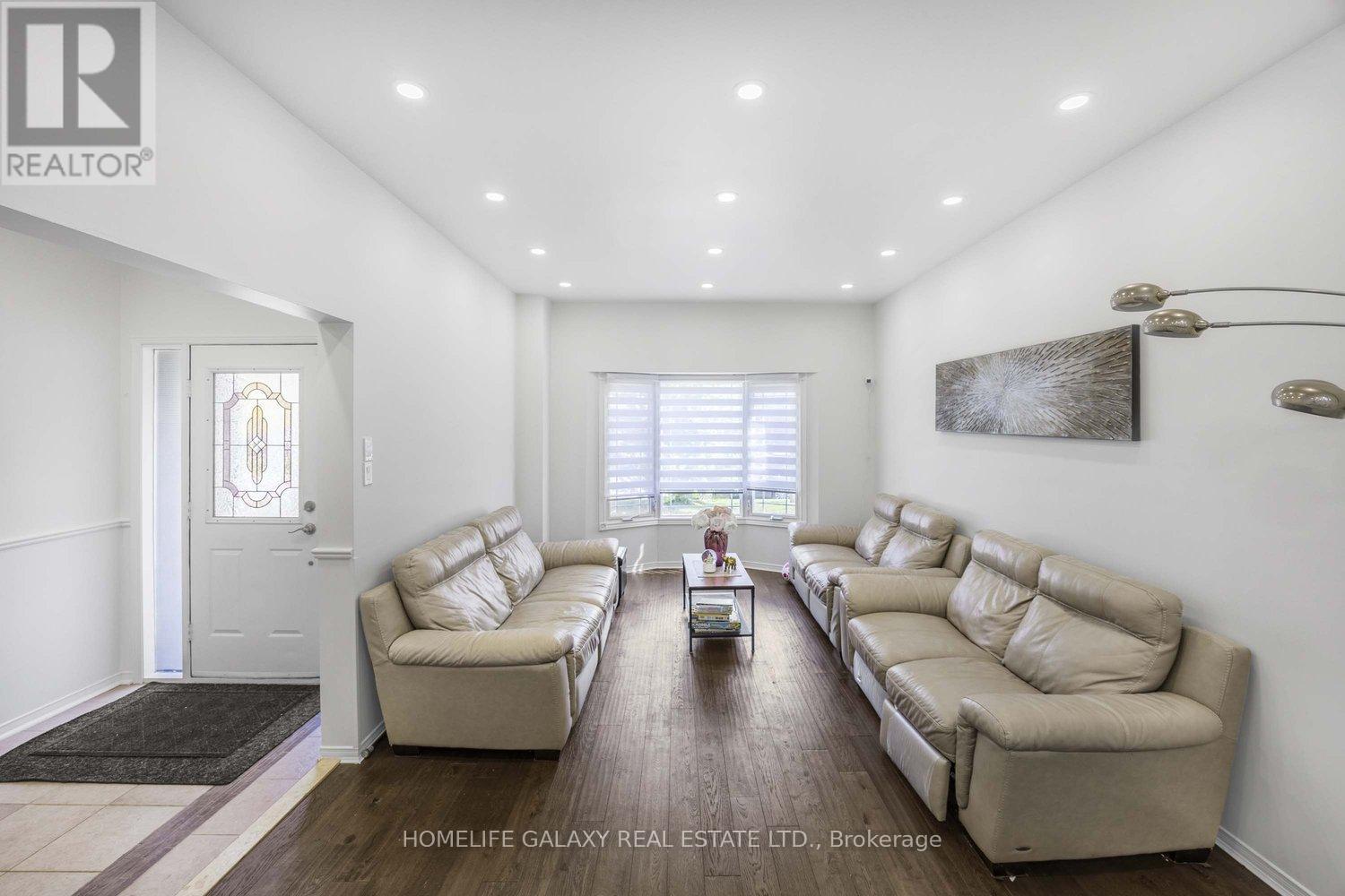 592 Maitland Drive, Pickering, Ontario  L1W 3T6 - Photo 7 - E12209230