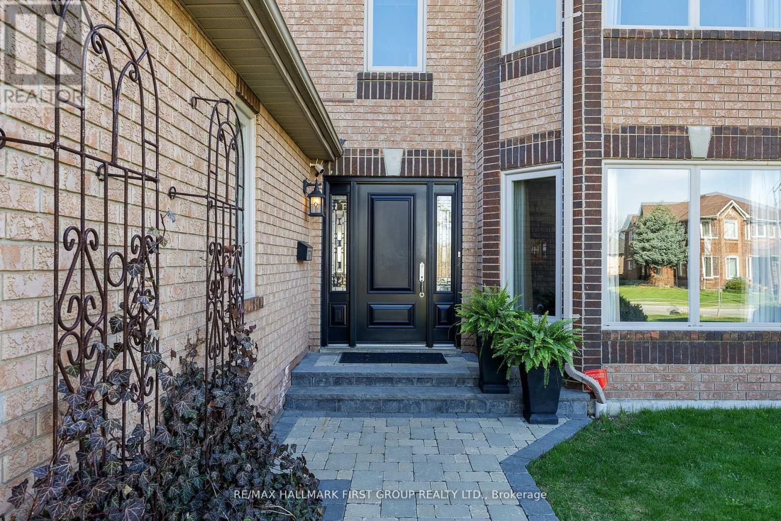 62 Wilce Drive, Ajax, Ontario  L1T 3K2 - Photo 5 - E12209274