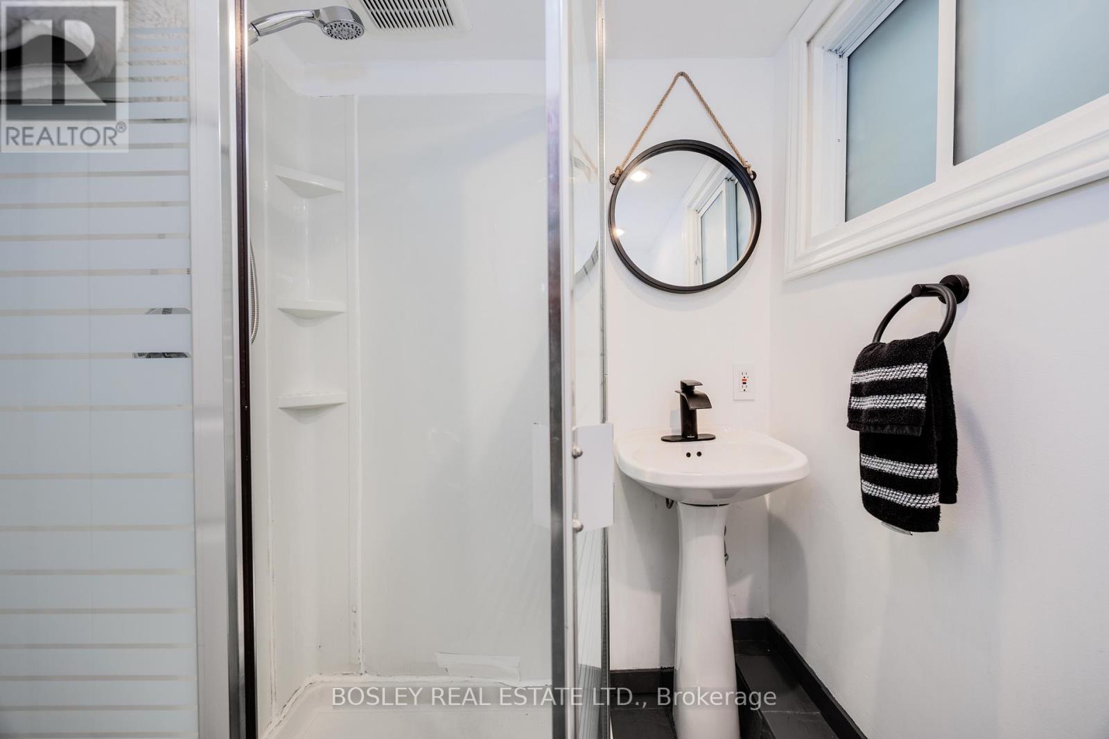 40 Corley Avenue, Toronto, Ontario  M4E 1T9 - Photo 30 - E12209333