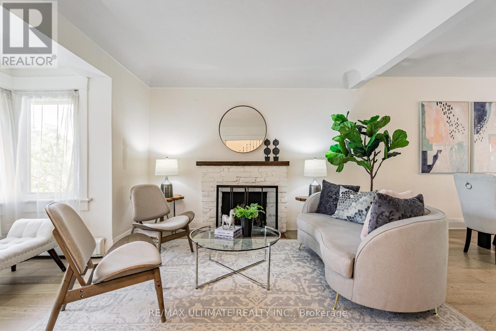 275 Kenilworth Avenue, Toronto, Ontario  M4L 3S9 - Photo 11 - E12209427