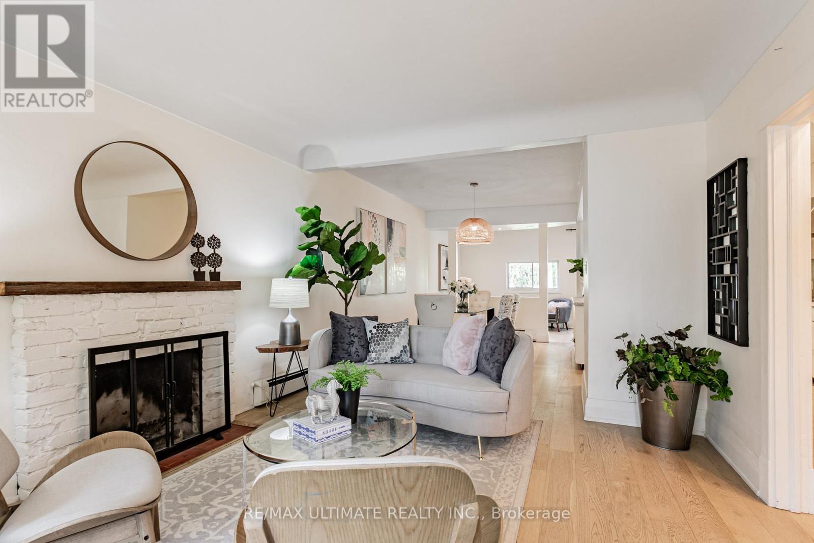 275 Kenilworth Avenue, Toronto, Ontario  M4L 3S9 - Photo 12 - E12209427