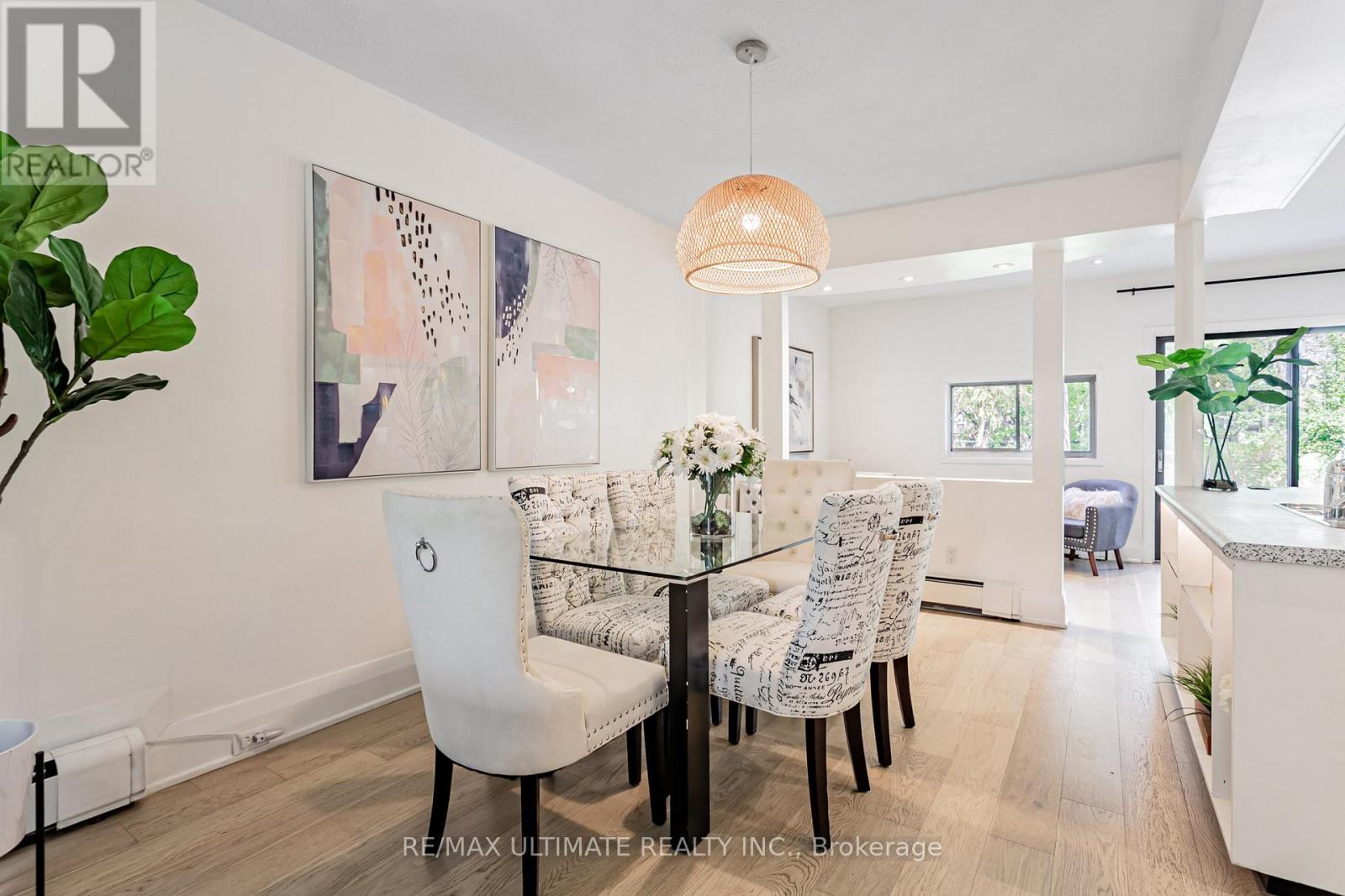 275 Kenilworth Avenue, Toronto, Ontario  M4L 3S9 - Photo 15 - E12209427