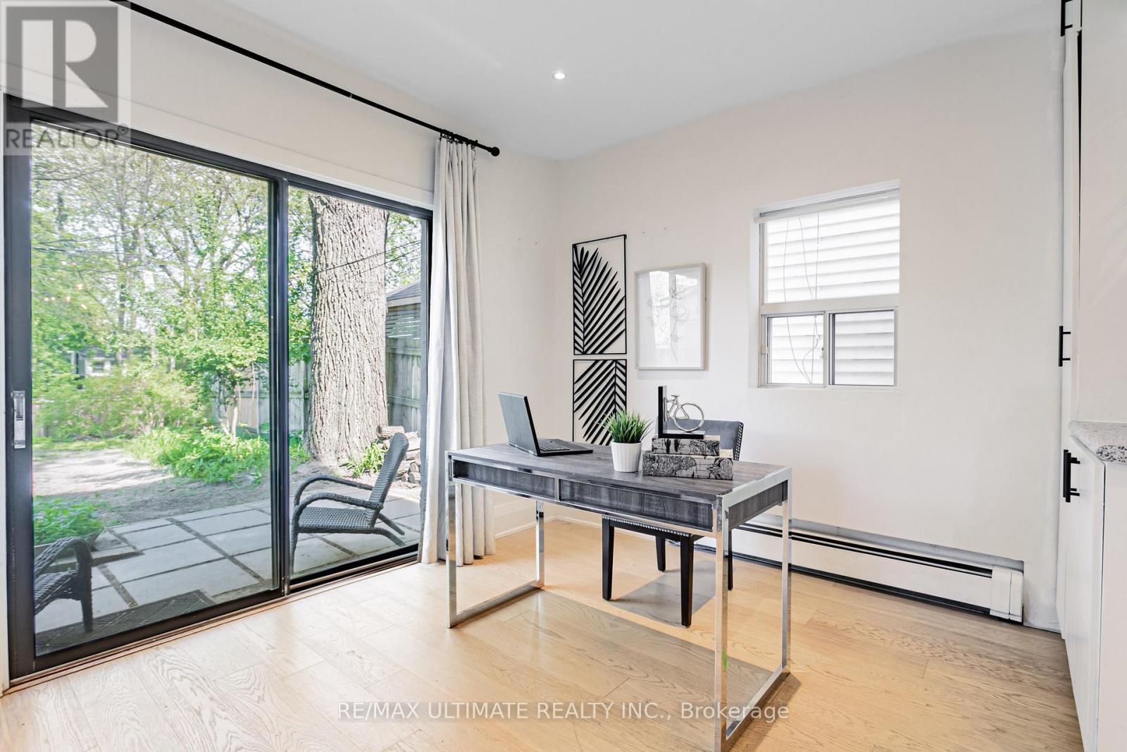 275 Kenilworth Avenue, Toronto, Ontario  M4L 3S9 - Photo 19 - E12209427
