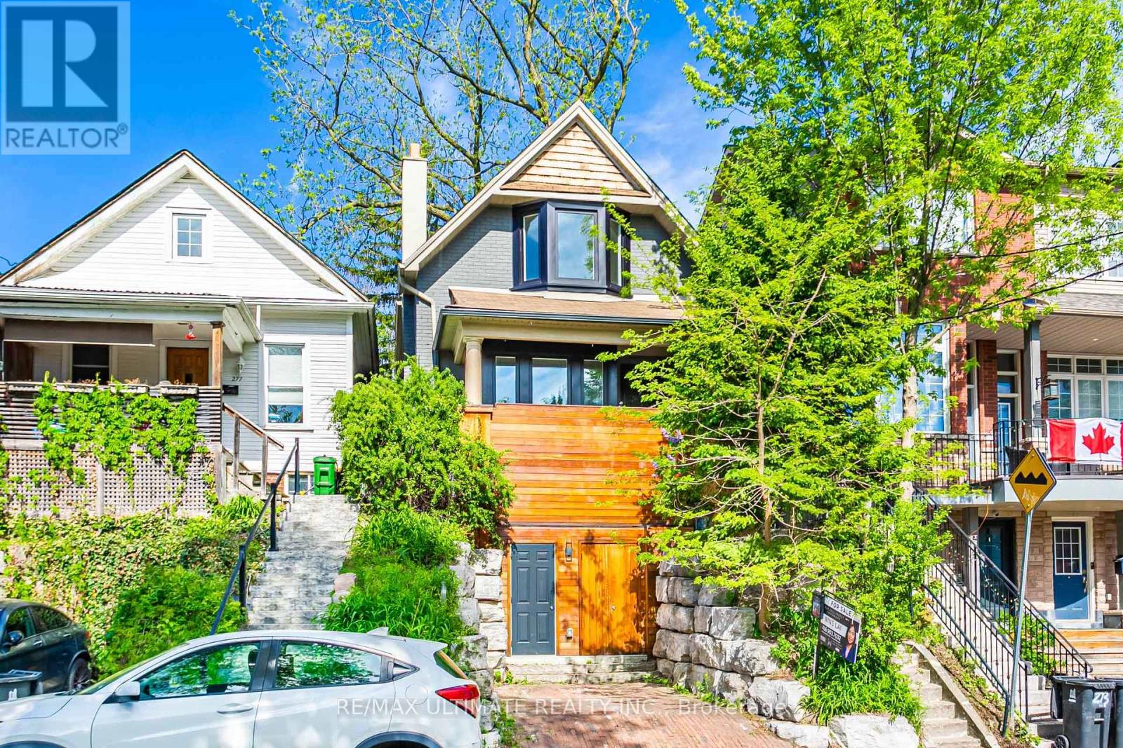 275 Kenilworth Avenue, Toronto, Ontario  M4L 3S9 - Photo 2 - E12209427