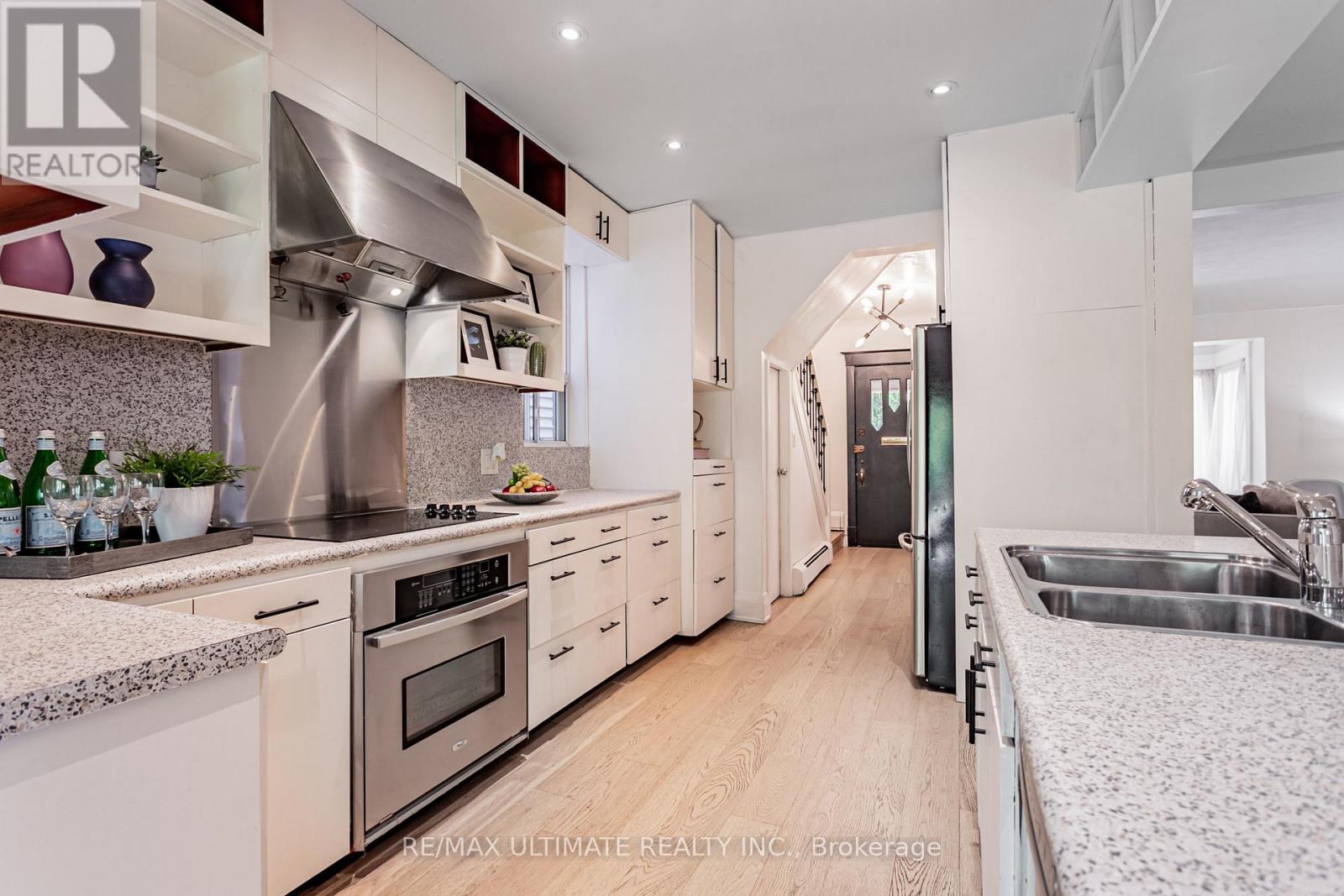 275 Kenilworth Avenue, Toronto, Ontario  M4L 3S9 - Photo 25 - E12209427