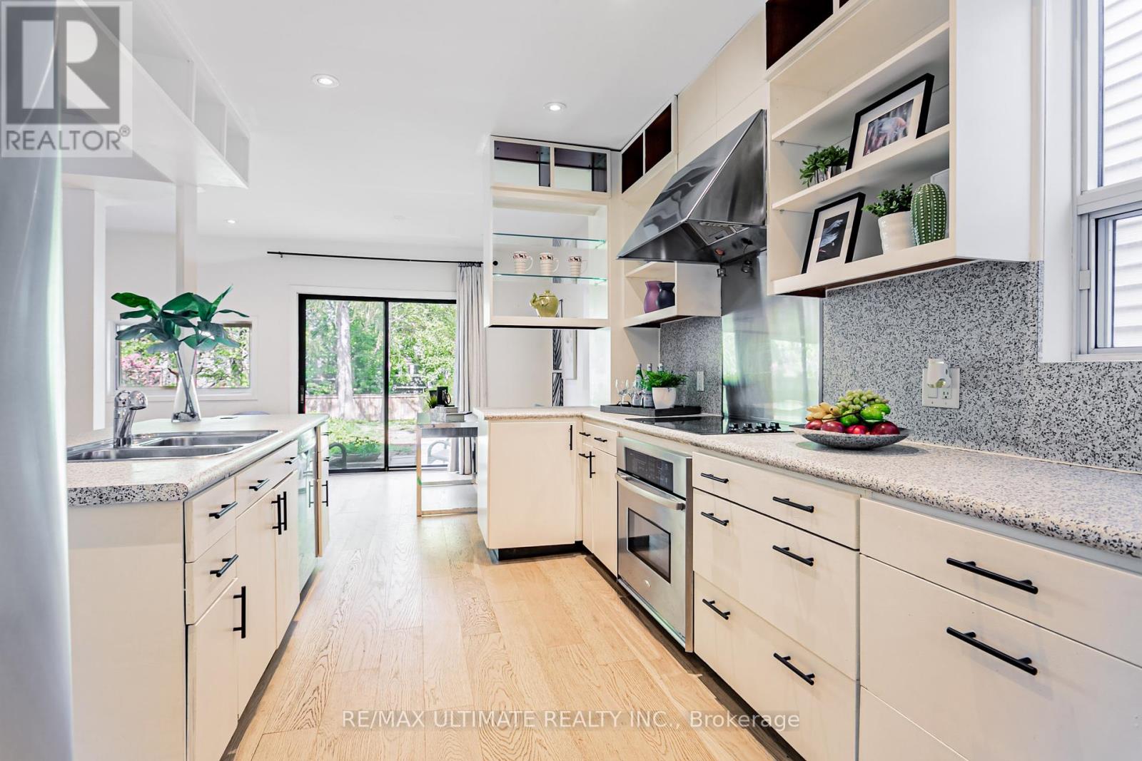 275 Kenilworth Avenue, Toronto, Ontario  M4L 3S9 - Photo 26 - E12209427