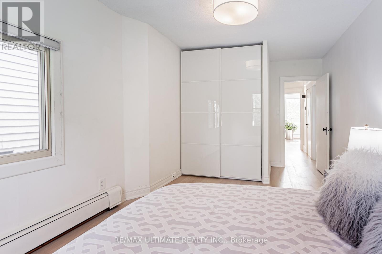 275 Kenilworth Avenue, Toronto, Ontario  M4L 3S9 - Photo 34 - E12209427