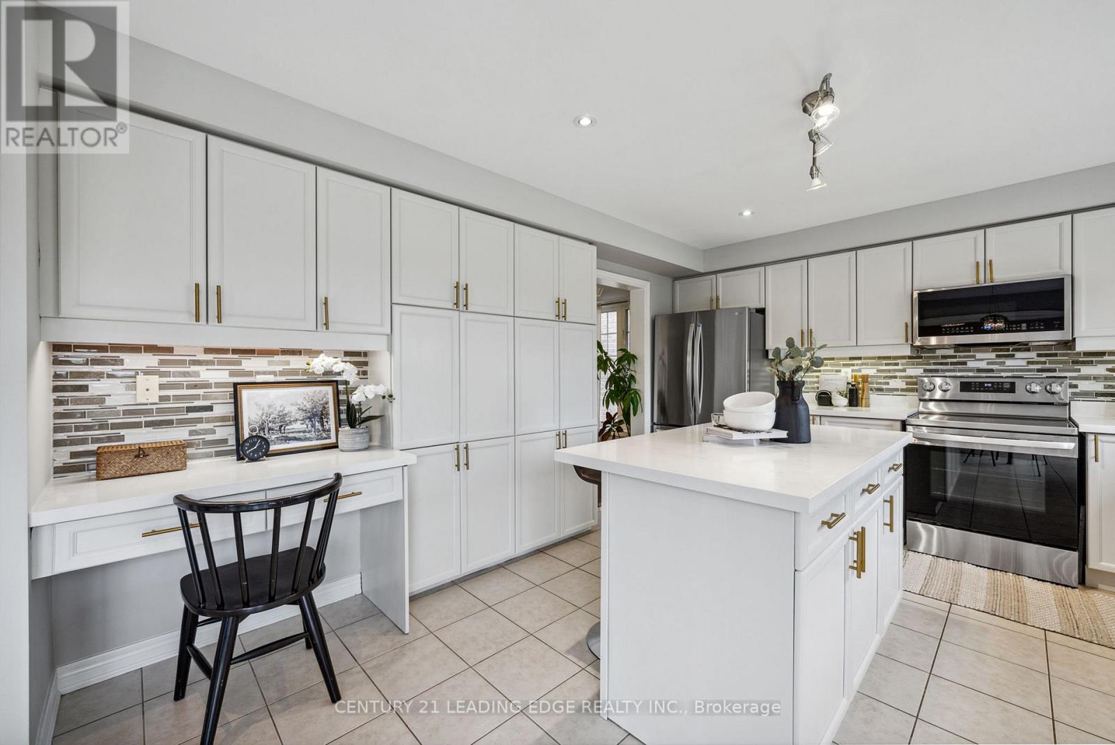 29 Alden Square, Ajax, Ontario  L1T 4Z2 - Photo 19 - E12209428
