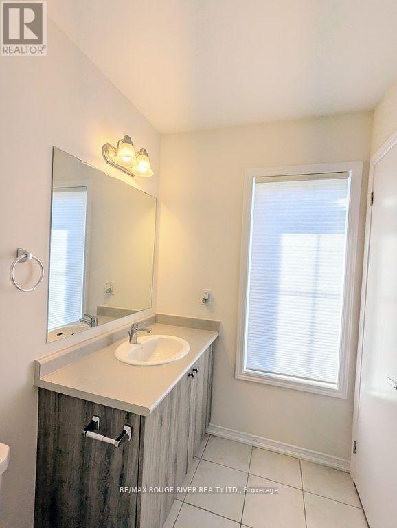 22 Jerome Way, Clarington, Ontario  L1C 7G9 - Photo 8 - E12209491
