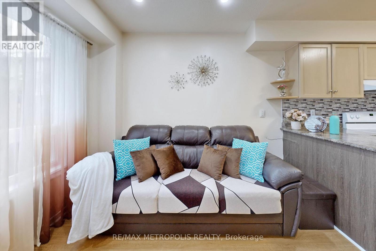 20 - 811 Wilson Road N, Oshawa (Pinecrest), Ontario  L1G 7Z5 - Photo 6 - E12209492