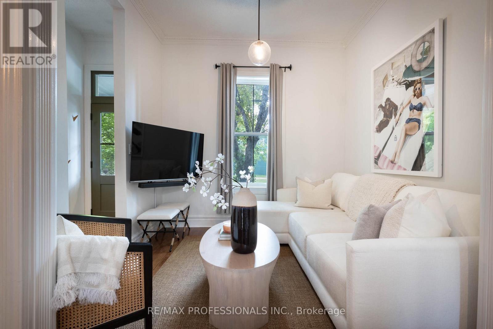 26 Wardell Street, Toronto, Ontario  M4M 2L5 - Photo 3 - E12209500