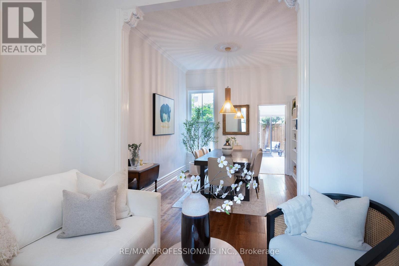 26 Wardell Street, Toronto, Ontario  M4M 2L5 - Photo 5 - E12209500