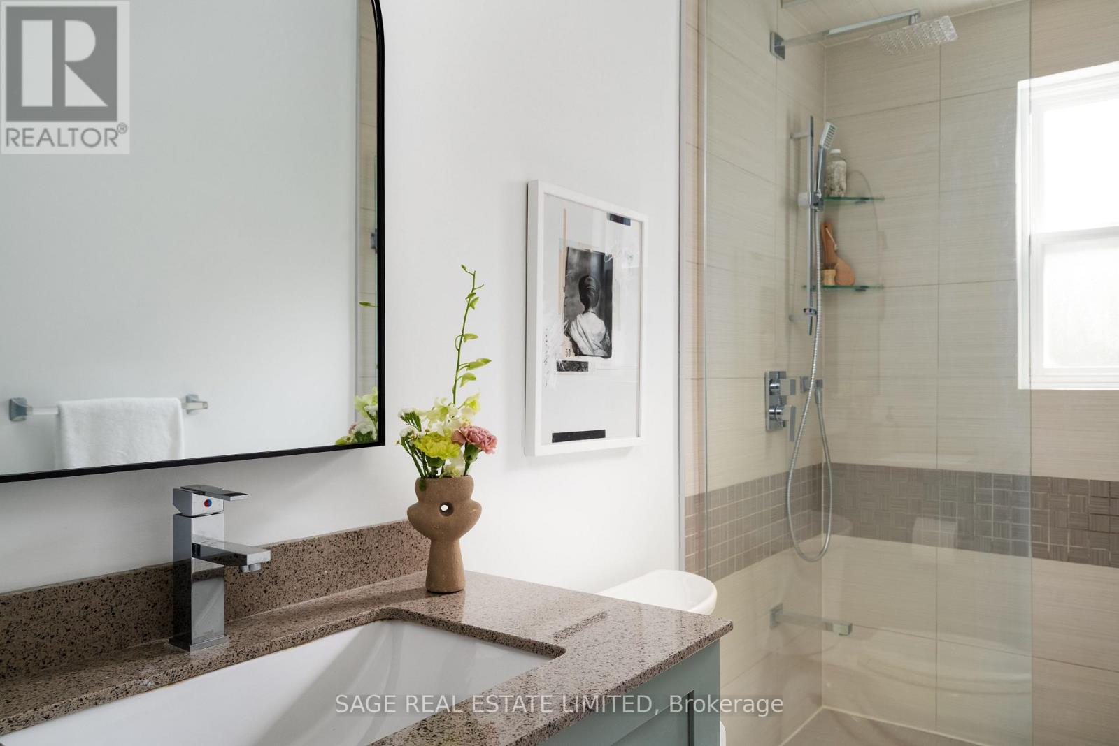 387 Jones Avenue, Toronto (Blake-Jones), Ontario  M4J 3G5 - Photo 19 - E12209518
