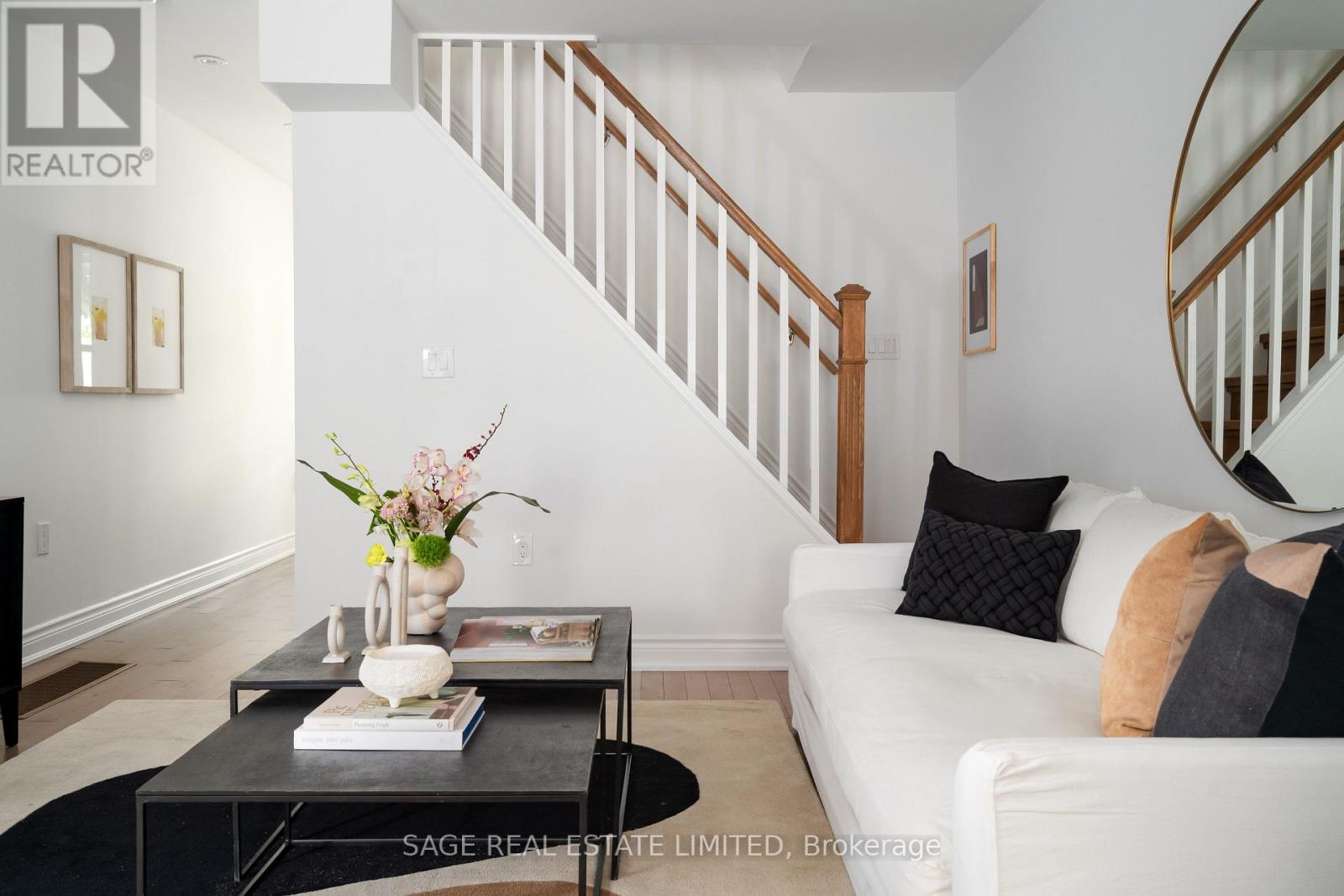 387 Jones Avenue, Toronto (Blake-Jones), Ontario  M4J 3G5 - Photo 6 - E12209518