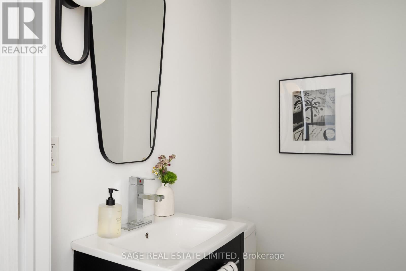 387 Jones Avenue, Toronto (Blake-Jones), Ontario  M4J 3G5 - Photo 7 - E12209518