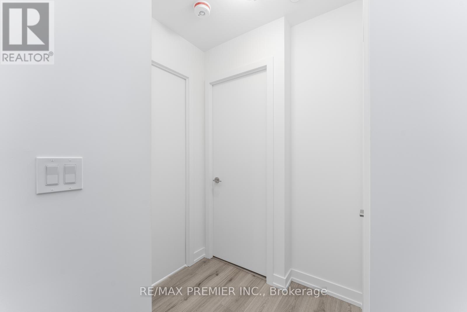 15 - 851 Sheppard Avenue W, Toronto, Ontario  M3H 0G2 - Photo 16 - C12208985