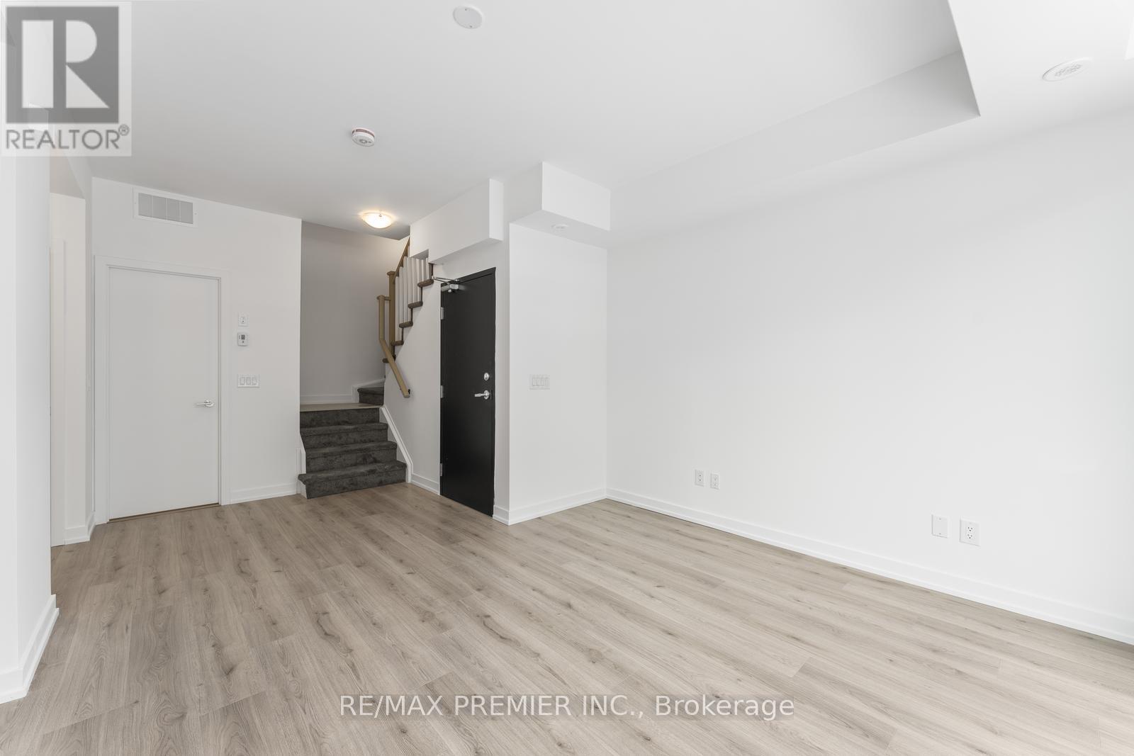 15 - 851 Sheppard Avenue W, Toronto, Ontario  M3H 0G2 - Photo 10 - C12208985