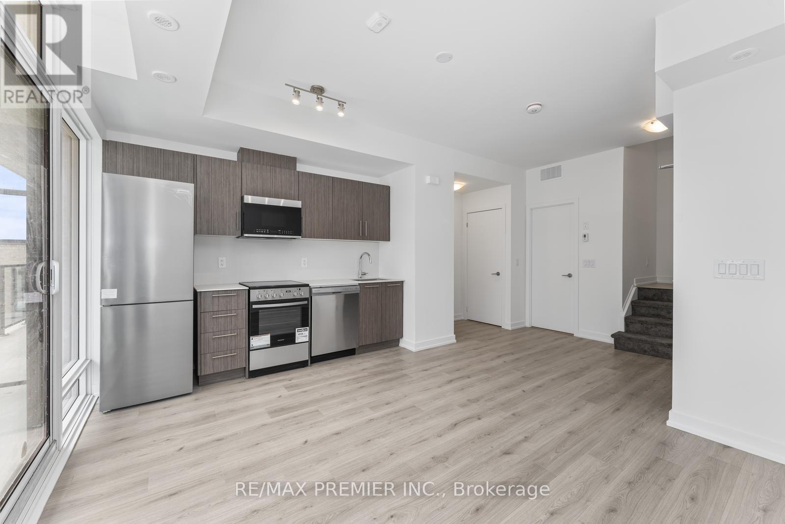 15 - 851 Sheppard Avenue W, Toronto, Ontario  M3H 0G2 - Photo 5 - C12208985