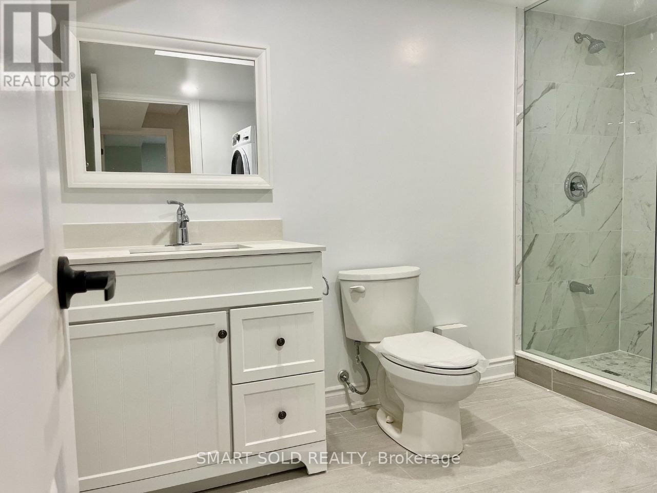 Lower - 228 Silverbirch Drive, Newmarket, Ontario  L3Y 2Z5 - Photo 10 - N12209250