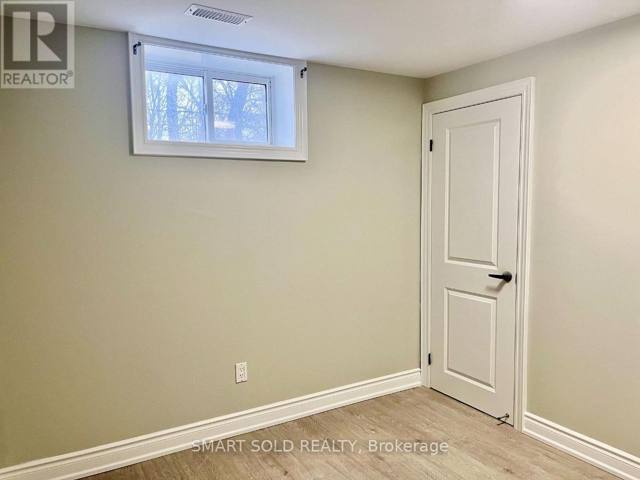 Lower - 228 Silverbirch Drive, Newmarket, Ontario  L3Y 2Z5 - Photo 8 - N12209250