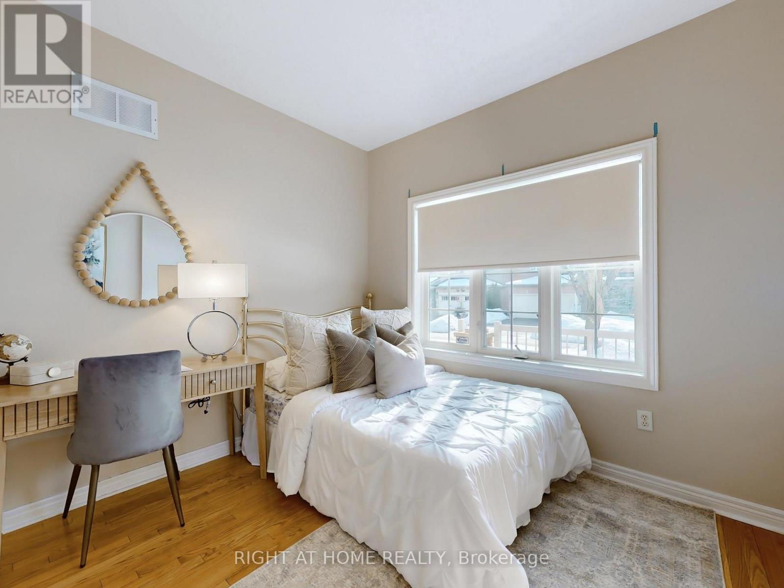 61 Palisade Crescent, Richmond Hill, Ontario  L4S 2H9 - Photo 18 - N12209271