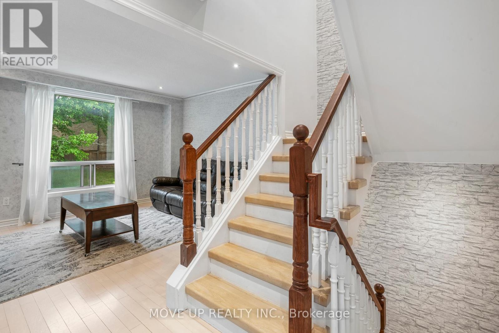 14 Poplar Crescent, Aurora, Ontario  L4G 3L3 - Photo 12 - N12209329