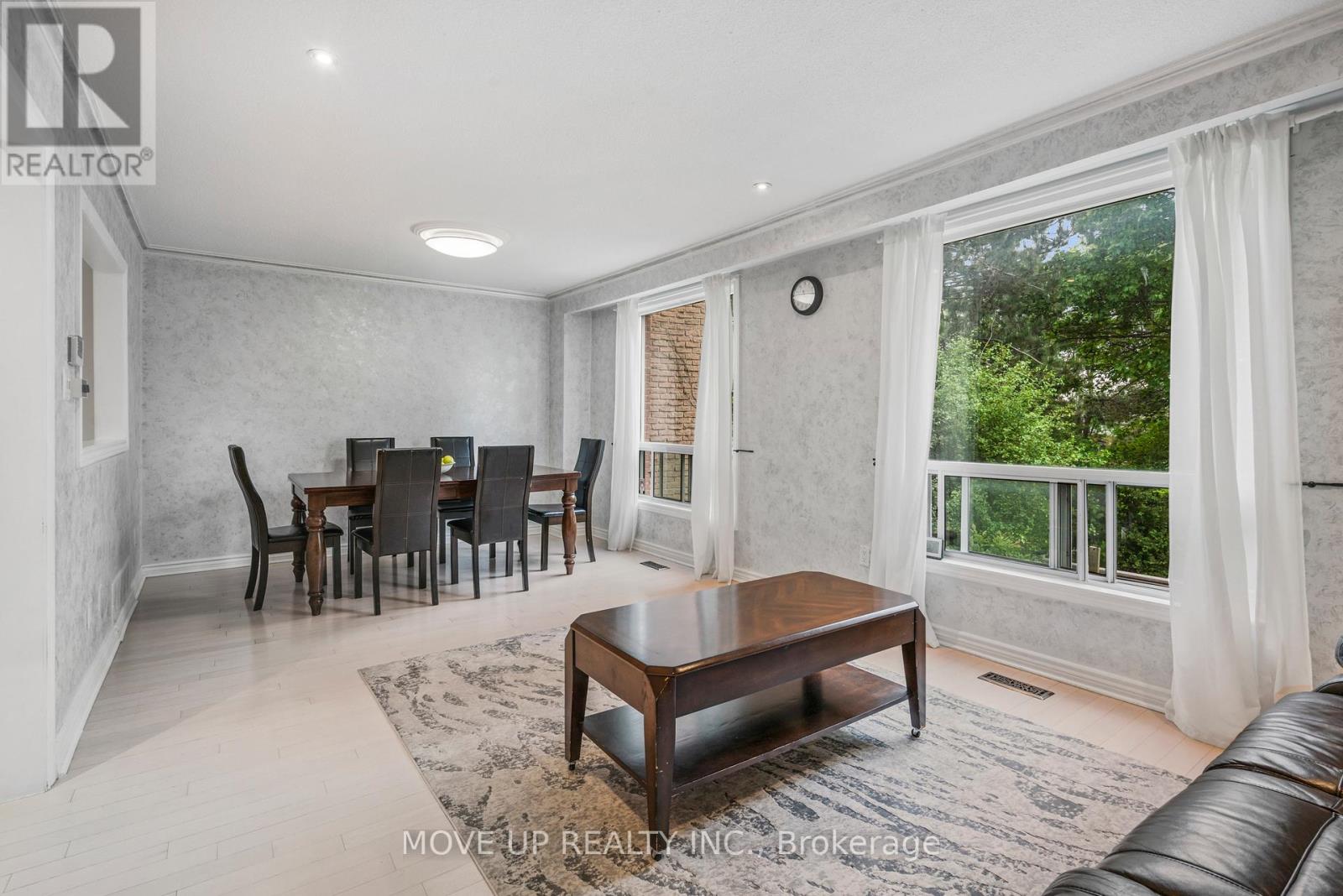 14 Poplar Crescent, Aurora, Ontario  L4G 3L3 - Photo 14 - N12209329