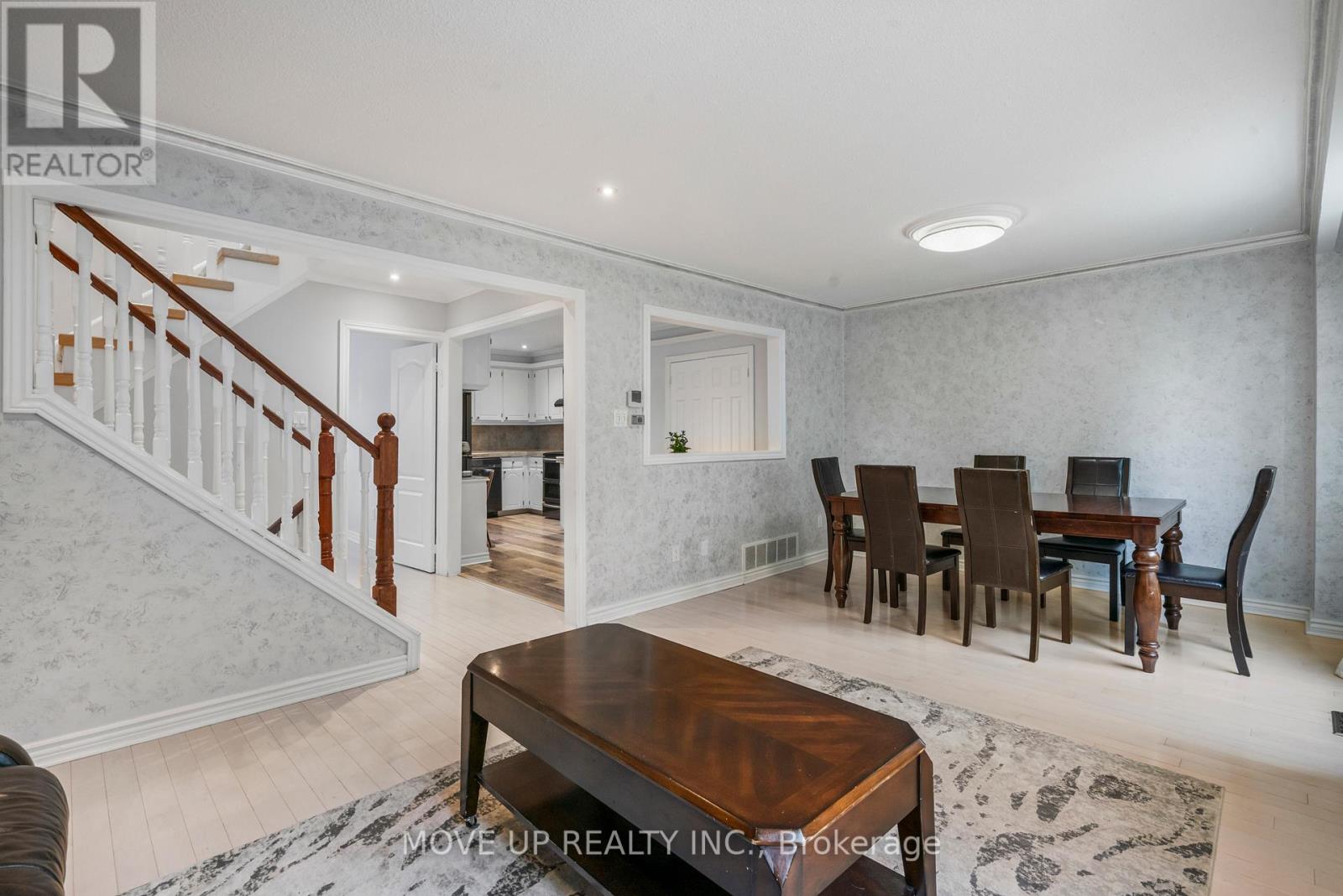 14 Poplar Crescent, Aurora, Ontario  L4G 3L3 - Photo 15 - N12209329