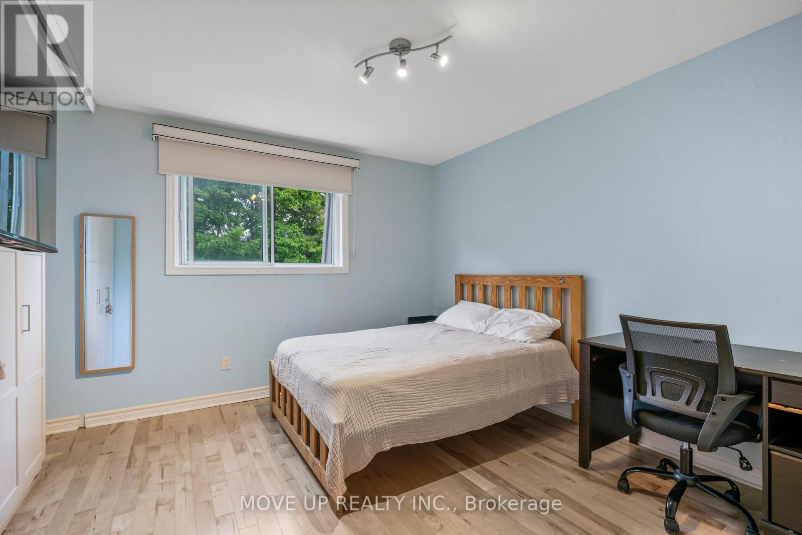 14 Poplar Crescent, Aurora, Ontario  L4G 3L3 - Photo 19 - N12209329