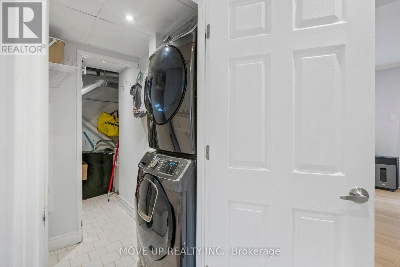 14 Poplar Crescent, Aurora, Ontario  L4G 3L3 - Photo 5 - N12209329