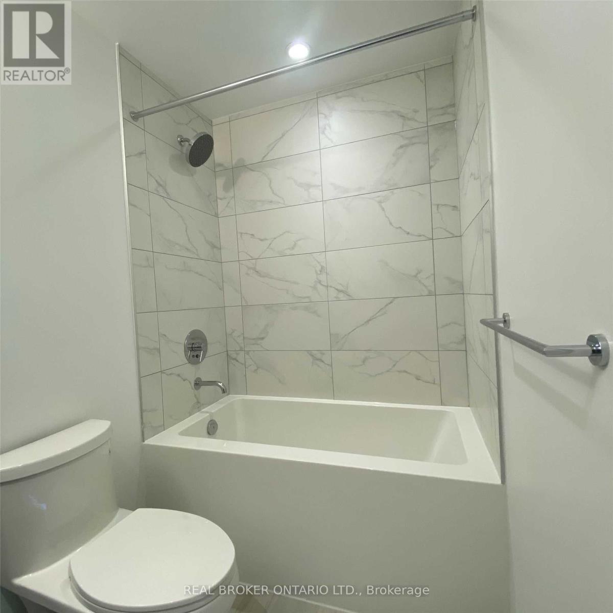 1105 - 5 Buttermill Avenue, Vaughan, Ontario  L4K 0J5 - Photo 10 - N12209366