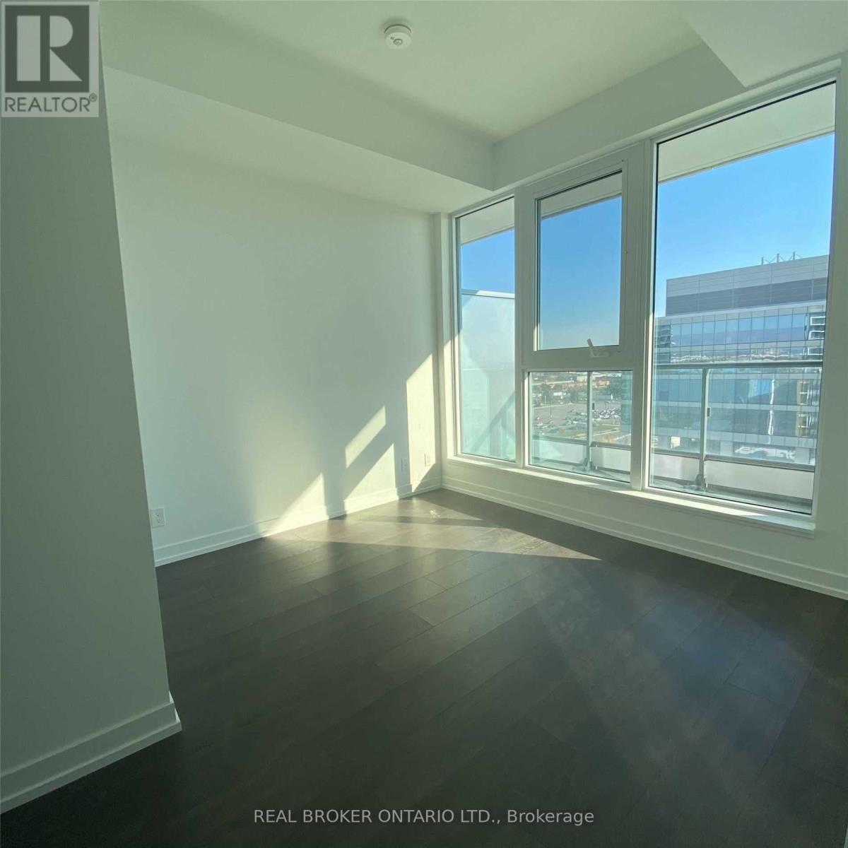 1105 - 5 Buttermill Avenue, Vaughan, Ontario  L4K 0J5 - Photo 11 - N12209366