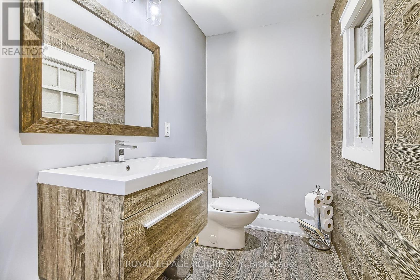 1288 Shore Acres Drive, Innisfil, Ontario  L0L 1R0 - Photo 43 - N12209384