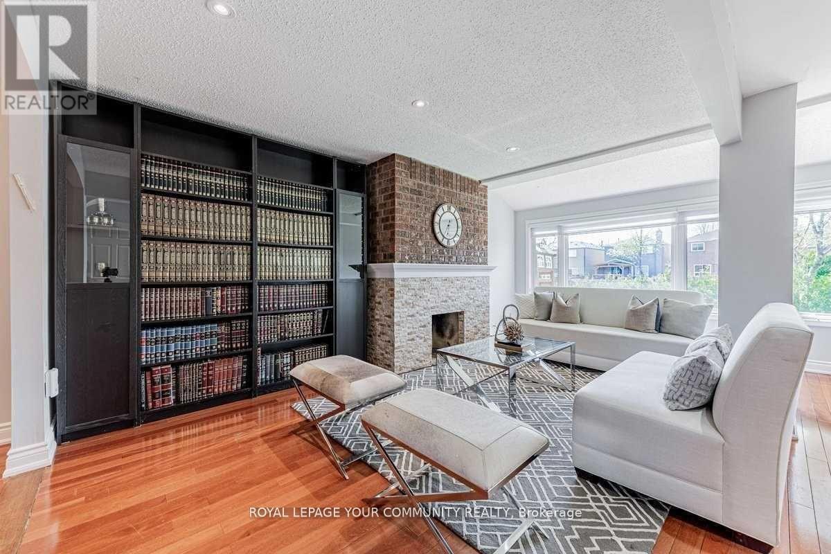 26 Millcroft Way, Vaughan, Ontario  L4J 6P1 - Photo 5 - N12209400