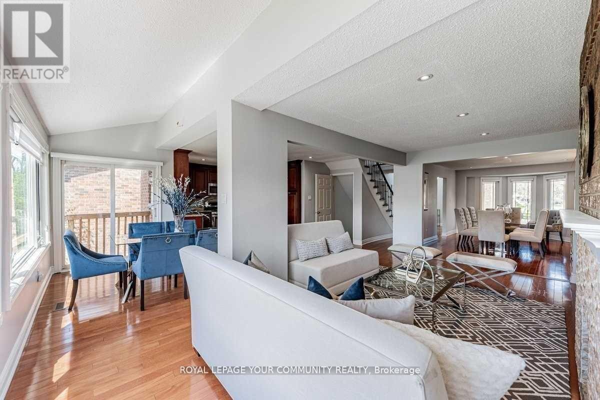 26 Millcroft Way, Vaughan, Ontario  L4J 6P1 - Photo 6 - N12209400