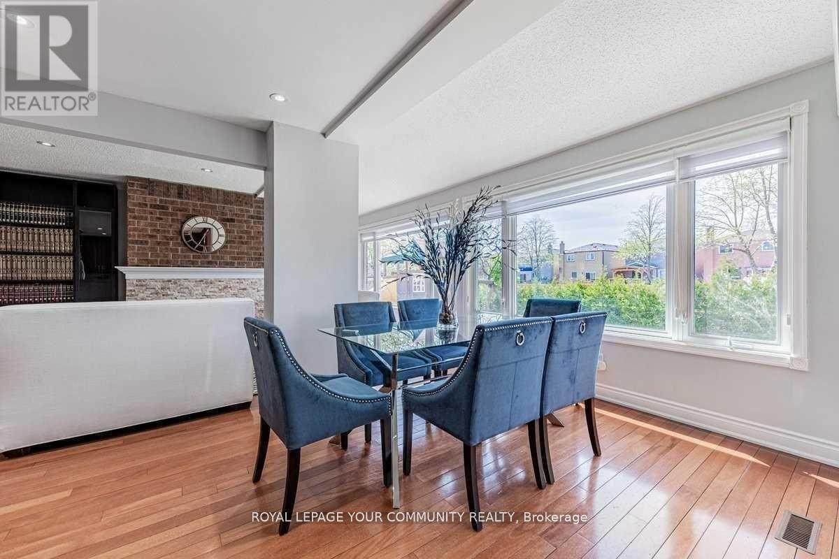 26 Millcroft Way, Vaughan, Ontario  L4J 6P1 - Photo 7 - N12209400