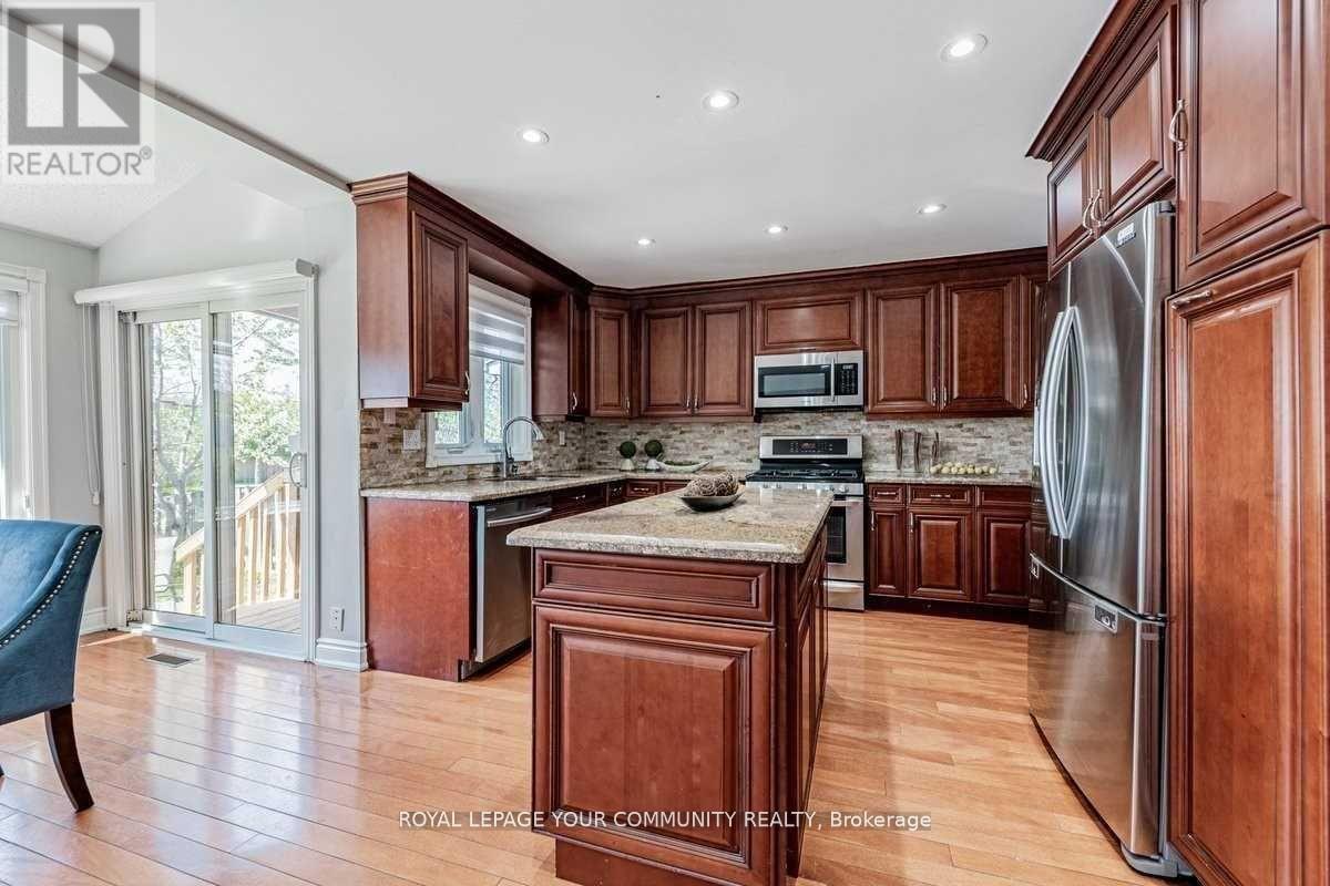 26 Millcroft Way, Vaughan, Ontario  L4J 6P1 - Photo 8 - N12209400