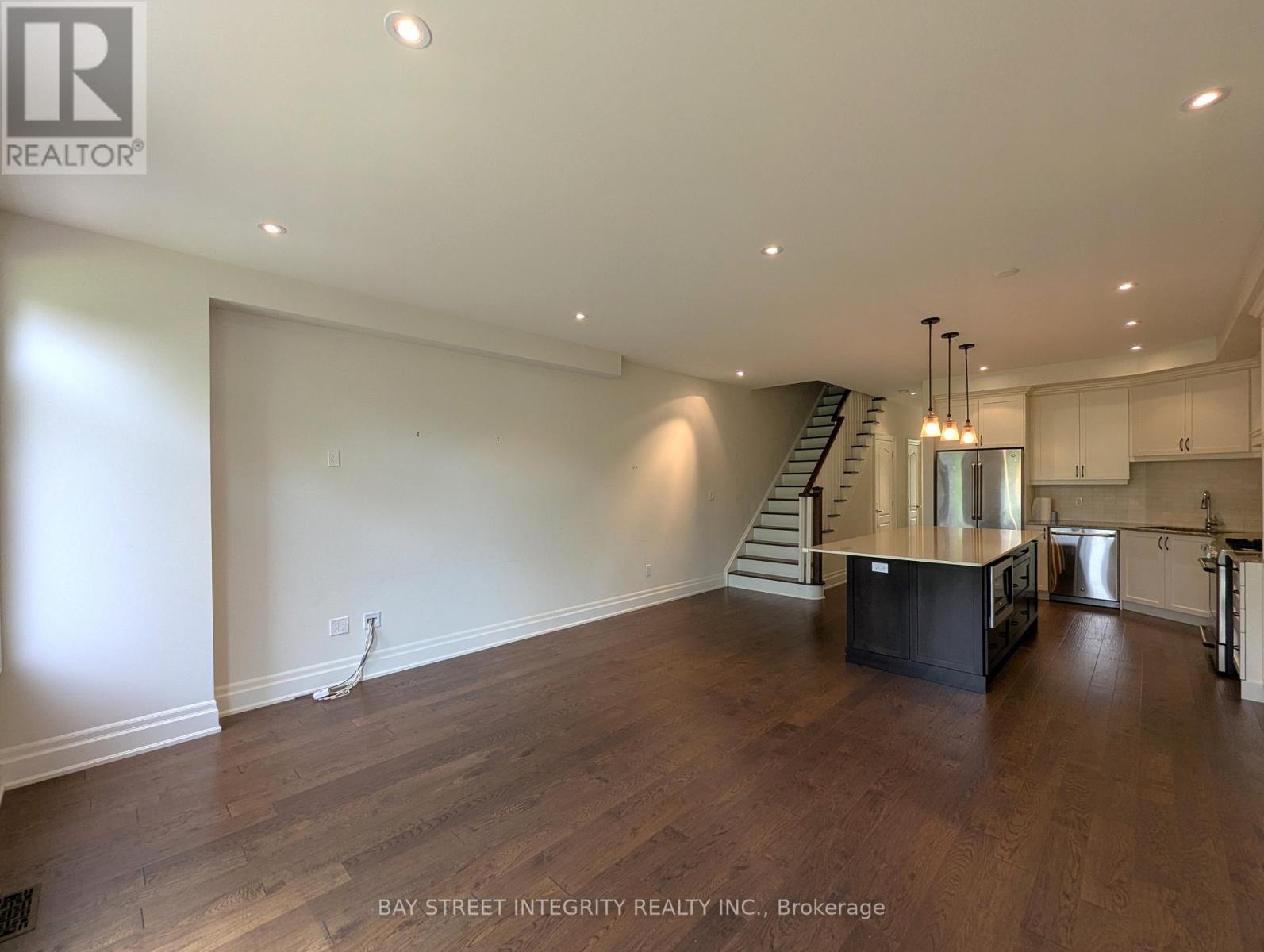 12 - 8469 Islington Avenue, Vaughan, Ontario  L4L 0G2 - Photo 10 - N12209426