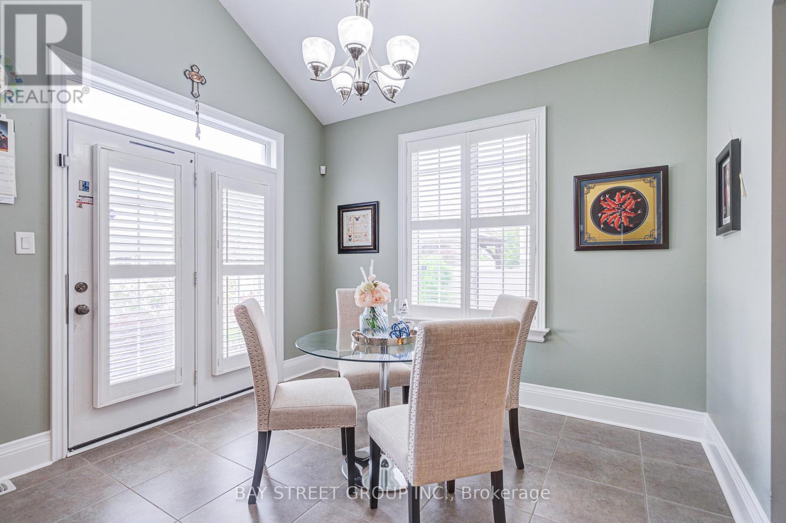243 Israel Zilber Drive, Vaughan, Ontario  L6A 0L5 - Photo 13 - N12209437
