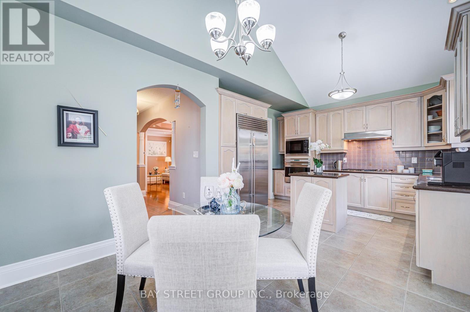 243 Israel Zilber Drive, Vaughan, Ontario  L6A 0L5 - Photo 14 - N12209437