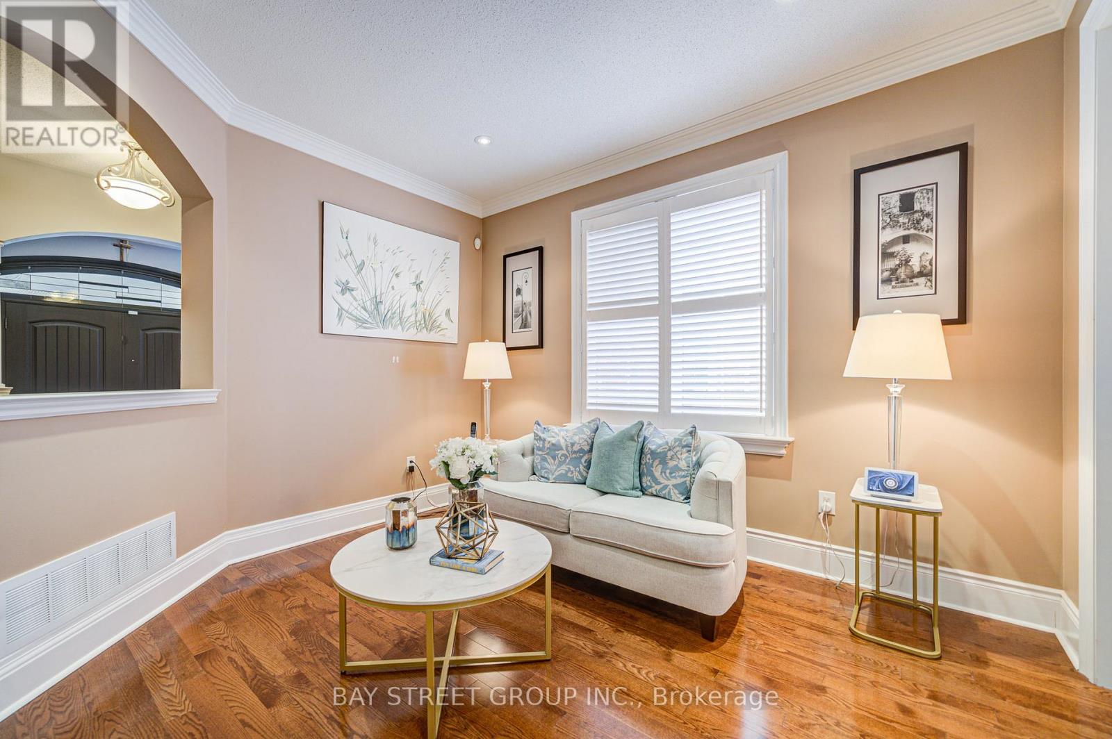 243 Israel Zilber Drive, Vaughan, Ontario  L6A 0L5 - Photo 6 - N12209437