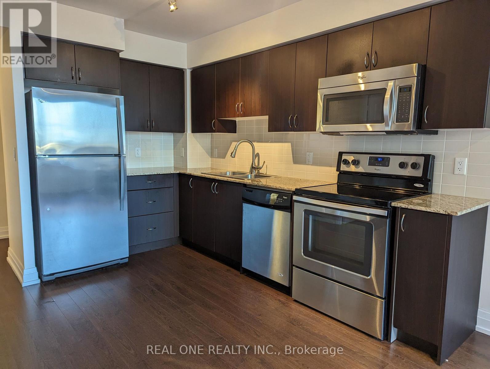 326 - 372 Highway 7 E, Richmond Hill, Ontario  L4B 0C6 - Photo 4 - N12209505