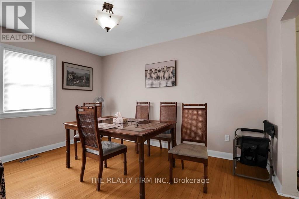 7076 Longwoods Road, London South (South V), Ontario  N6P 1P9 - Photo 11 - X12209273